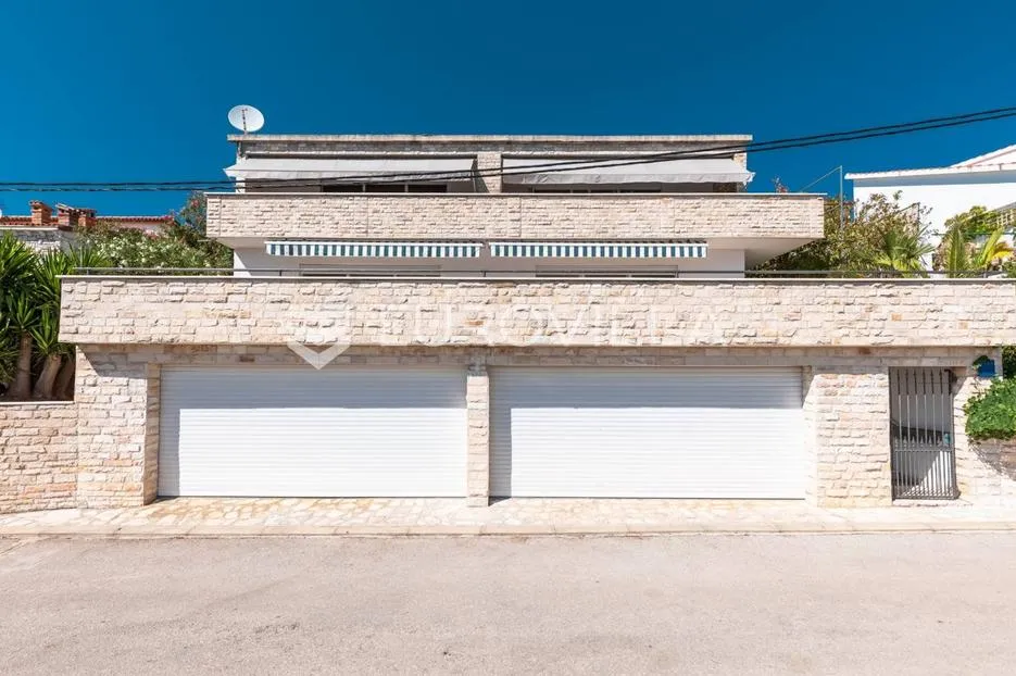 otok korčula, potirna, kuća sa apartmanima, drugi red od mora - slika 2