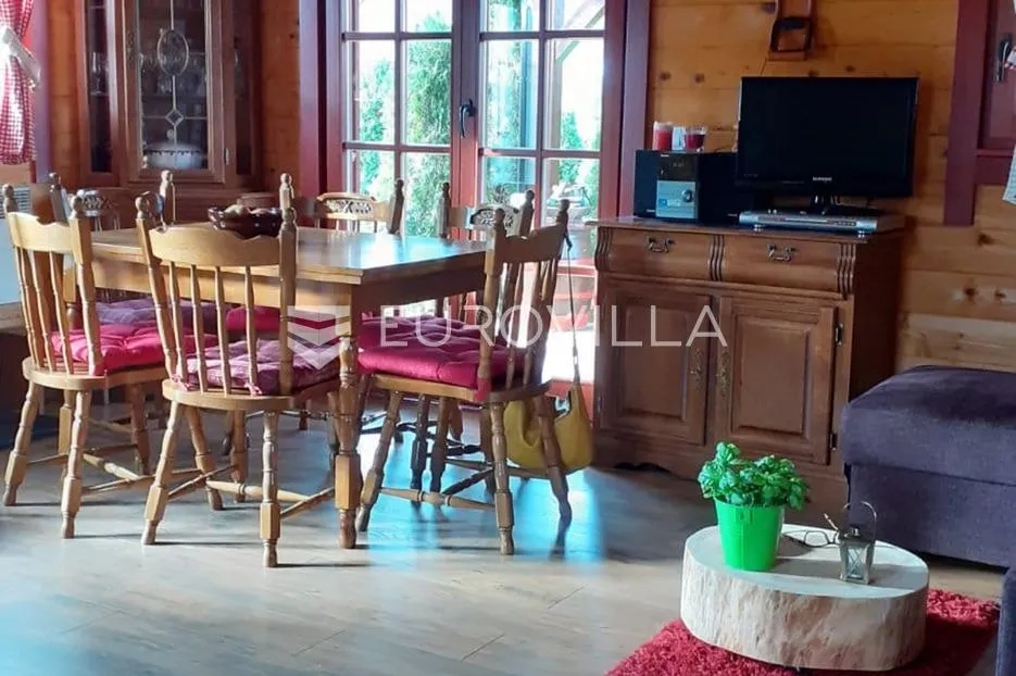 otočac, ličko lešće, drvena kuća za odmor s bazenom sa okućnicom 948 m² - slika 6