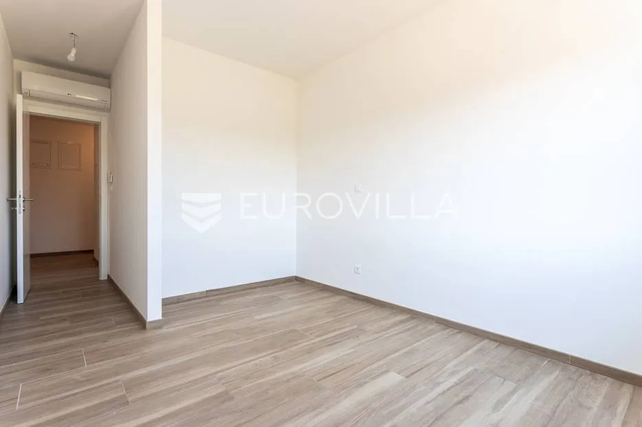 pag, povljana, dvosoban stan na prvom katu stambene zgrade - slika 4