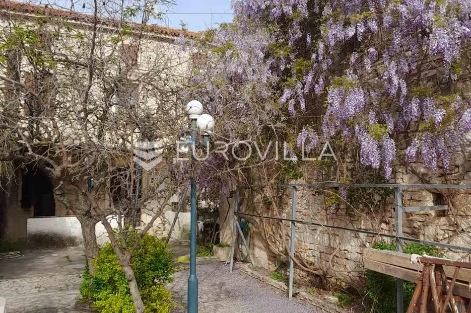 istra, medulin, kamena kuća za renovaciju 400 m od mora - slika 2