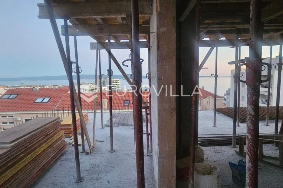 split, žnjan dvoetažni penthouse 174,7 m² s pogledom na more, garažom i ostavom - slika 5
