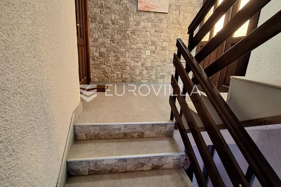 slunj, taborište, kuća 440 m², 3 stana, gospodarska zgrada, mirna lokacija - slika 11
