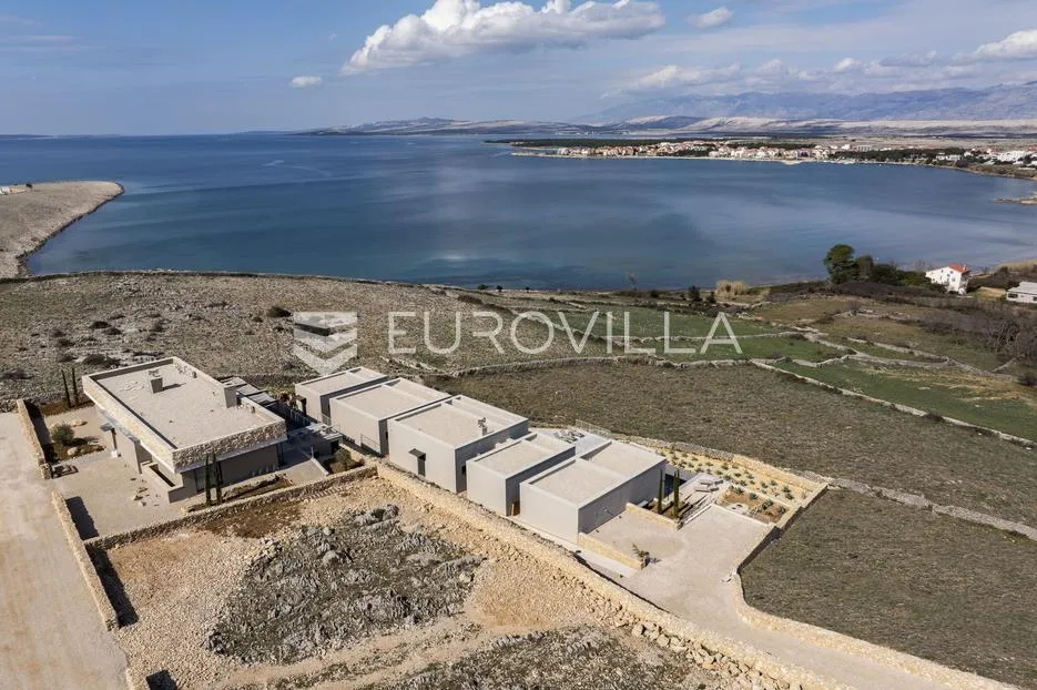 pag, povljana, villa s bazenom i pogledom na more - slika 16