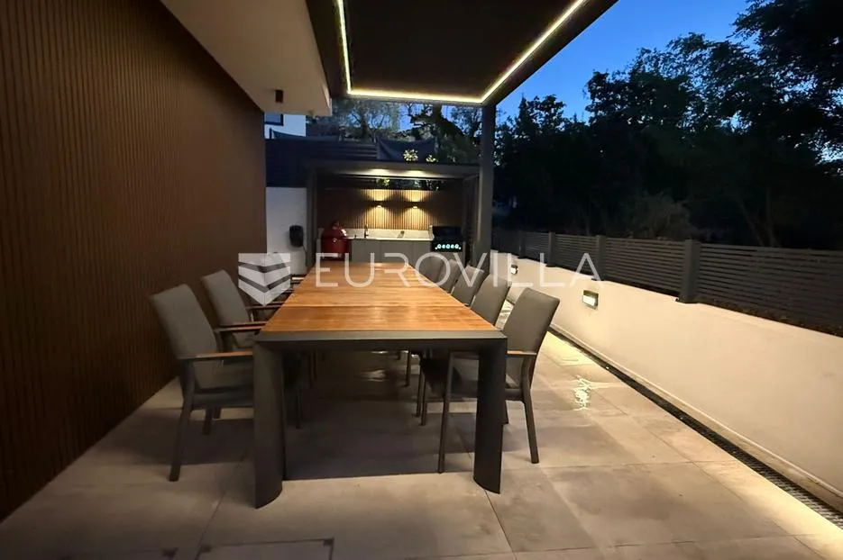 istra, rovinjsko selo, moderna novogradnja 222m2 s bazenom - slika 49