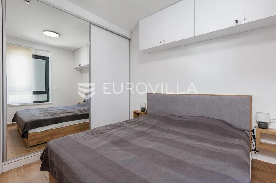 dubrovnik, lapad, trosoban apartman s terasom i garažnim mjestom - slika 17