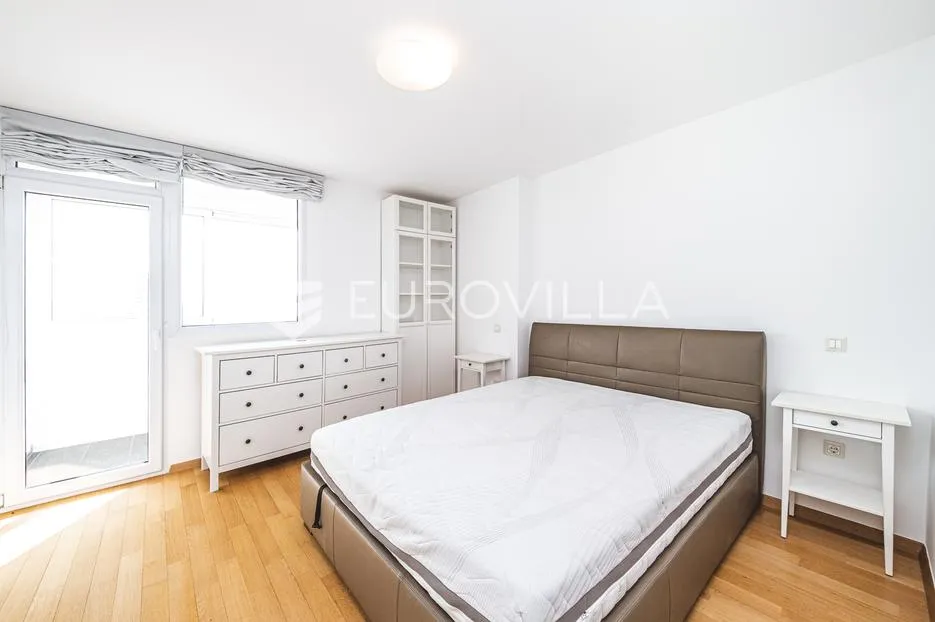 zagreb, omiška, odličan trosoban stan 65 m² - slika 8