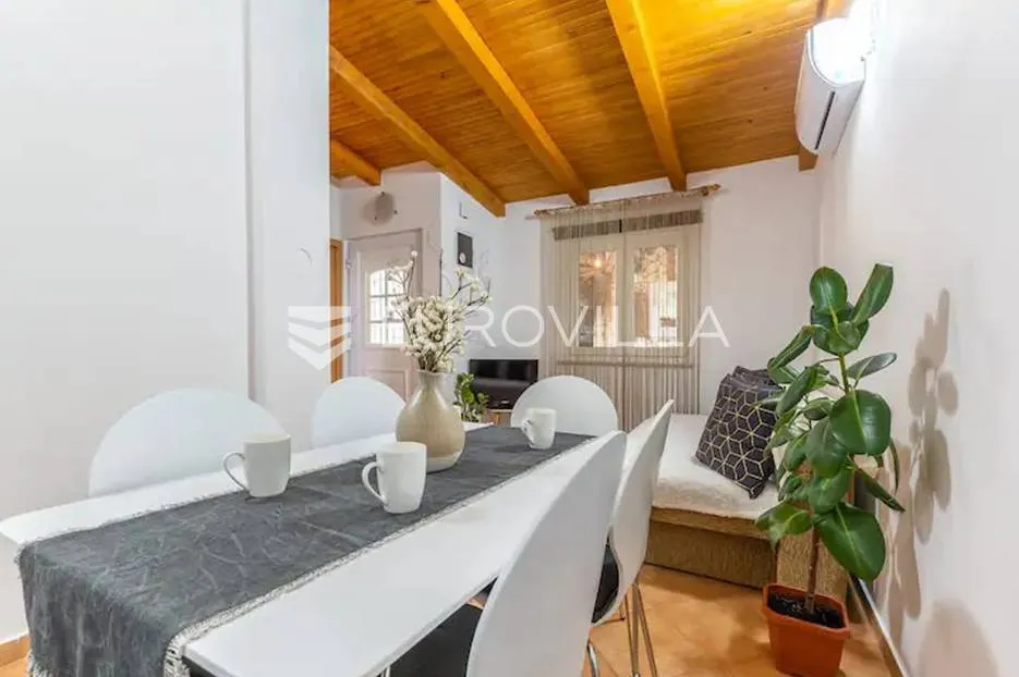 istra, pula - veli vrh, dvije samostojeće prizemnice sa bazenom nkp 50 m2 i 90 m2 - slika 25