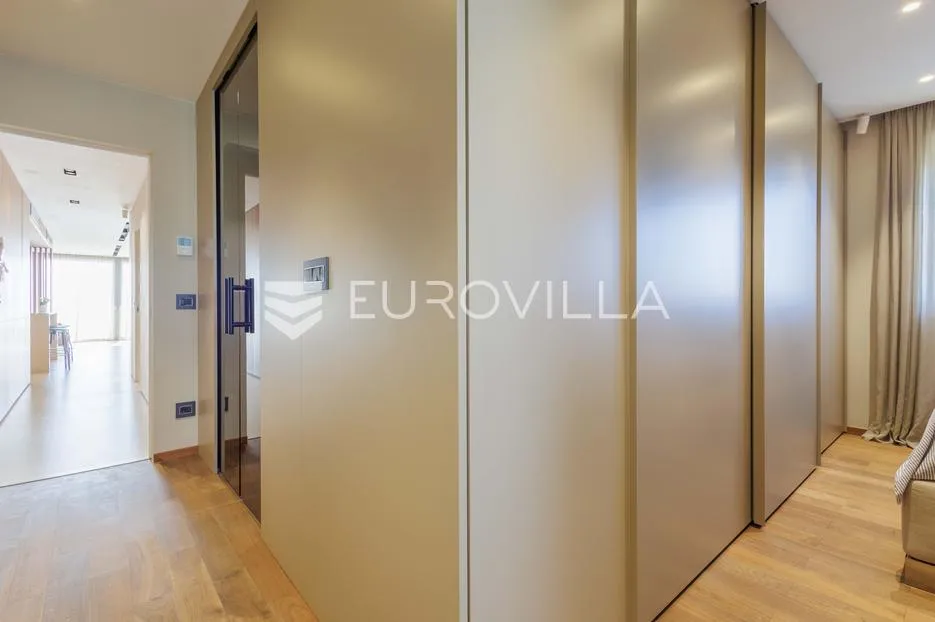 istra, novigrad, luksuzan penthouse 135 m², dvije spavaće sobe, pogled na more, parking - slika 9