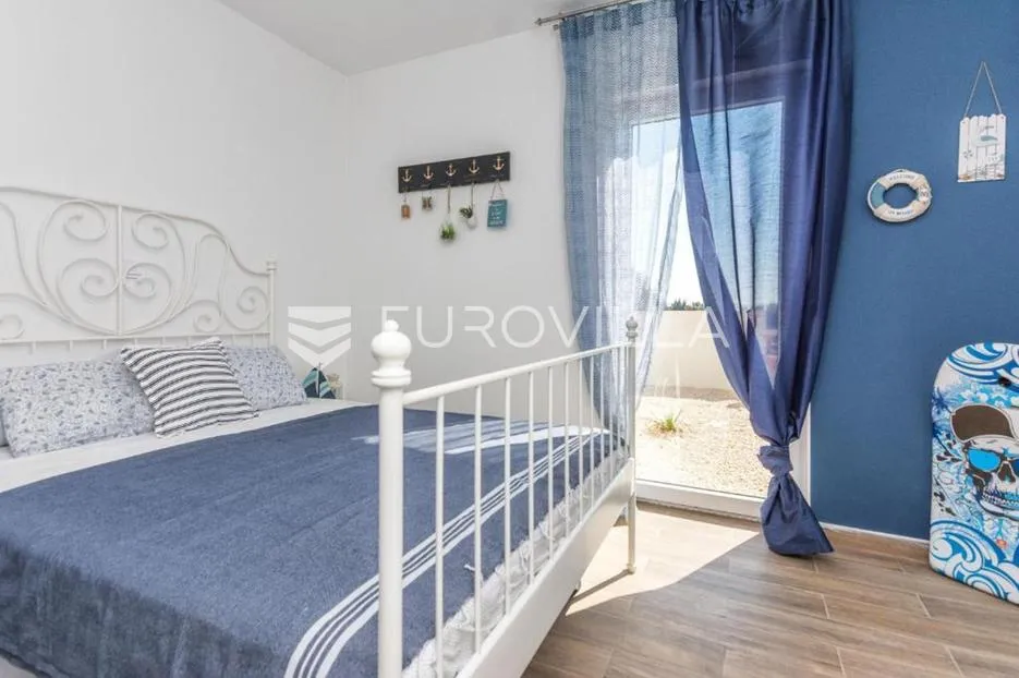 vir, dvojna kuća s bazenom i pogledom na more - slika 17
