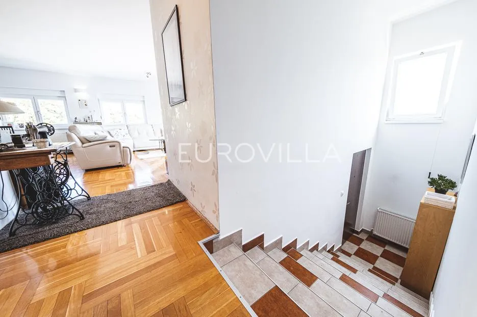 zagreb, gornji bukovac, prekrasan četverosoban stan s garažom, parking, 144 m² - slika 8
