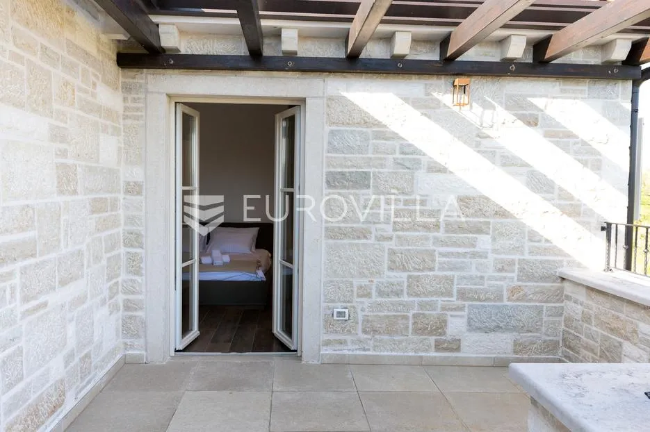 istra, momjan, moderna kamena vila - slika 35