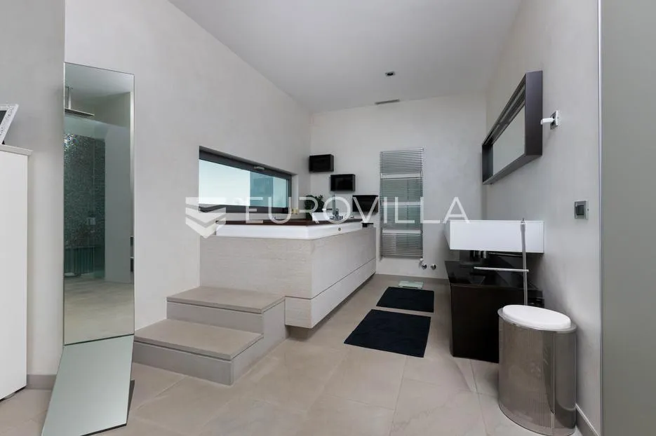 opatija, oprić, ekskluzivna vila 375 m² s panormaskim pogledom, bazenom i saunom - slika 30