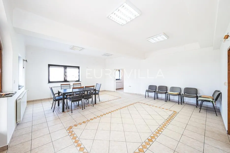 Sveta Nedjelja, Kerestinec, poslovni prostor 70 m², parking - Sveta Nedelja