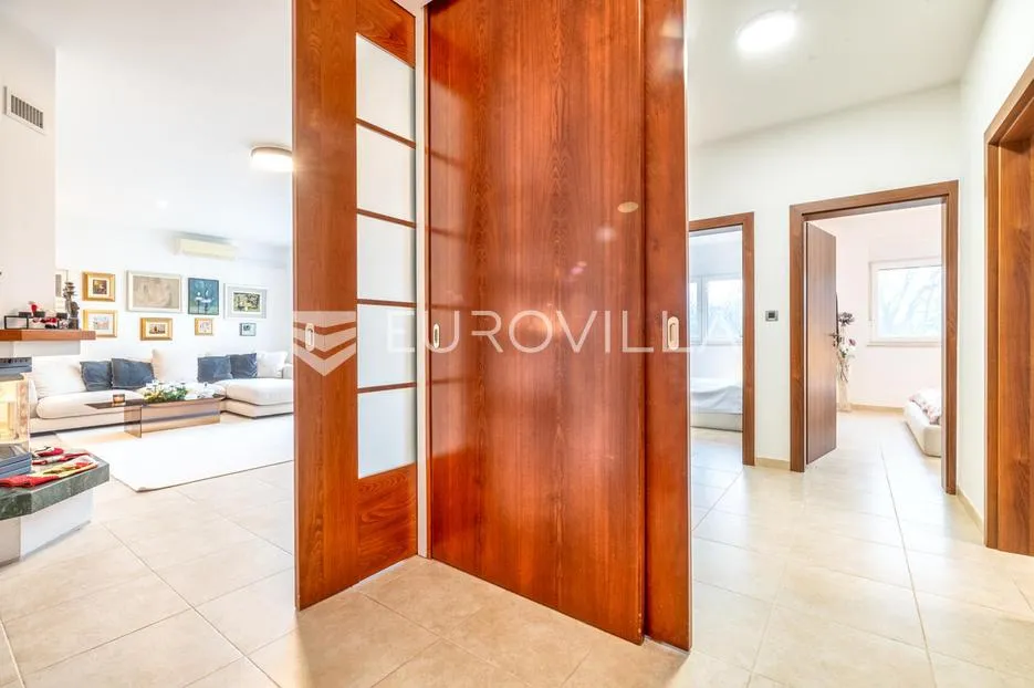 zagreb, srebrnjak, prekrasan peterosoban penthouse 215,88 m², otvoreni pogled - slika 5