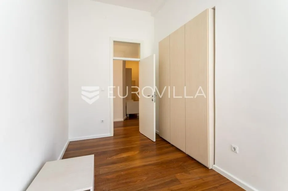 zagreb, zrinjevac luksuzan namješten višesoban stan 220 m², prvi kat - slika 13