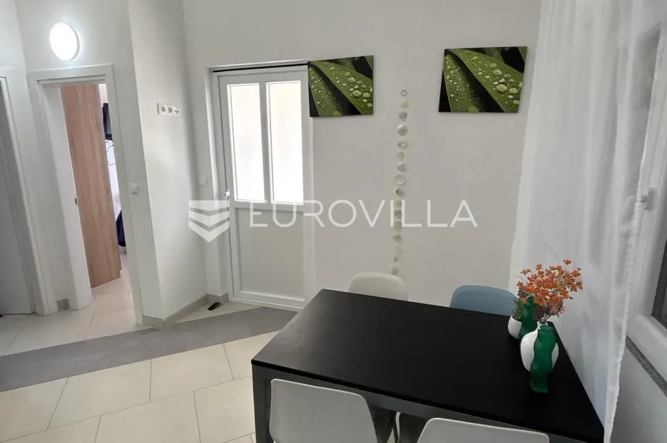 medulin, apartmanska kuća sa sedam stanova na mirnoj lokaciji - slika 35