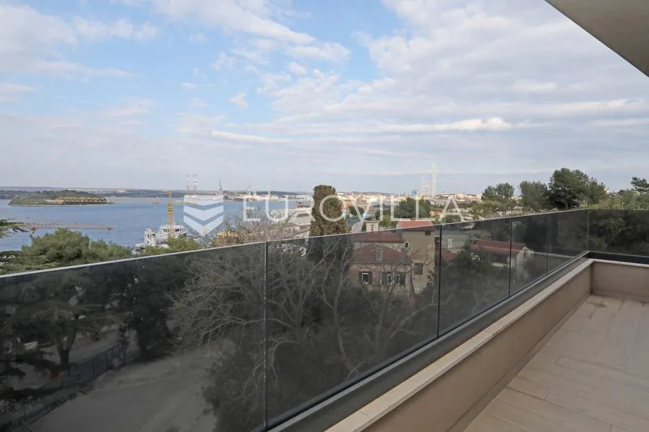 istra, pula, luksuzni penthaus 162 m² s pogledom more na top lokaciji - slika 18