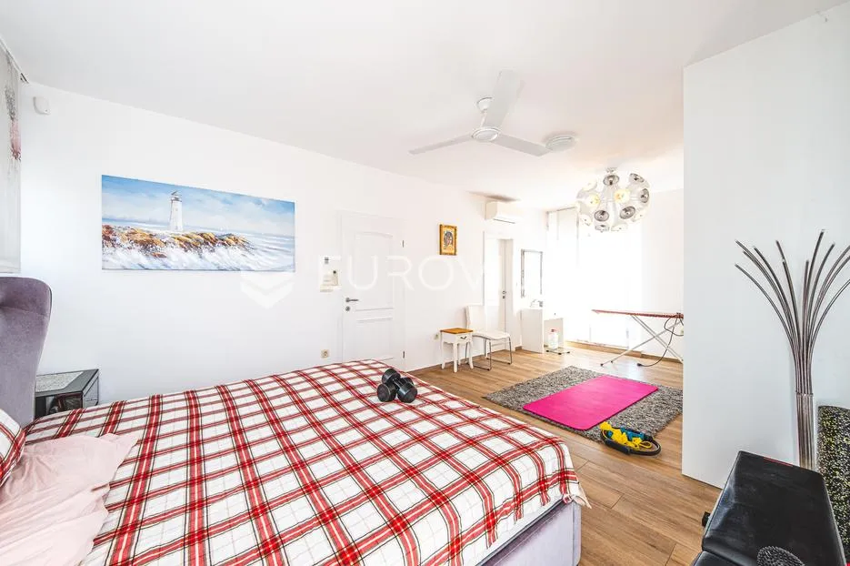 samobor, prekrasna moderna kuća 301 m² - slika 23