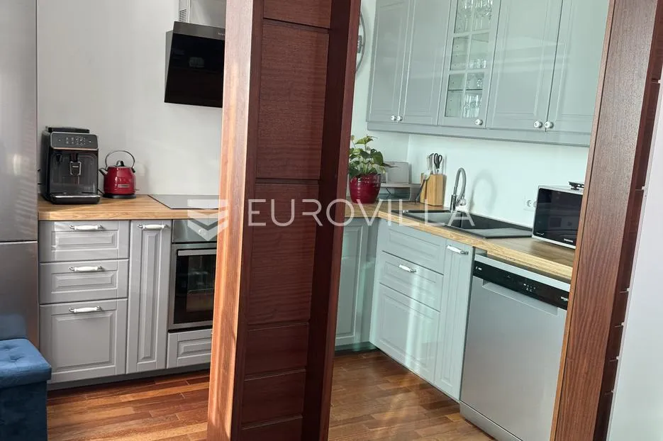 zadar, borik dizajnerski moderno uređen trosoban stan na prvom katu 96 m² - slika 5