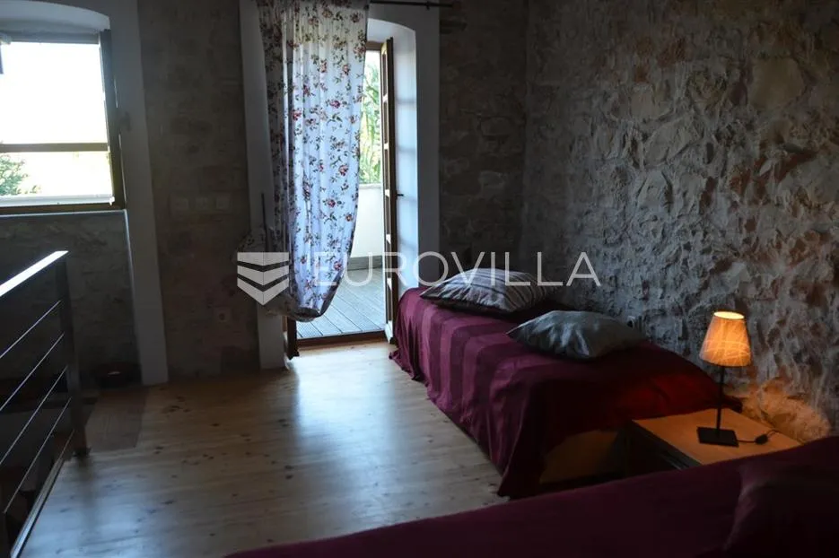 mali lošinj, susak, dvojna tradicionalna kamena kuća 159 m² - slika 8