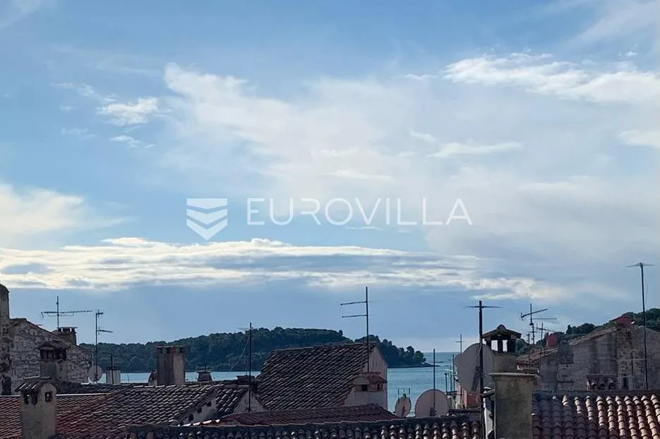 istra, rovinj, kuća u nizu, u centru grada sa pogledom na more - slika 19