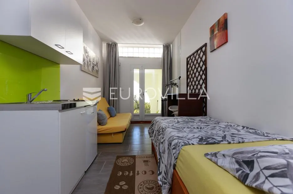 kastav, brestovice, dvosoban stan 110 m² s 2 kupaonice i 2 terase - slika 3