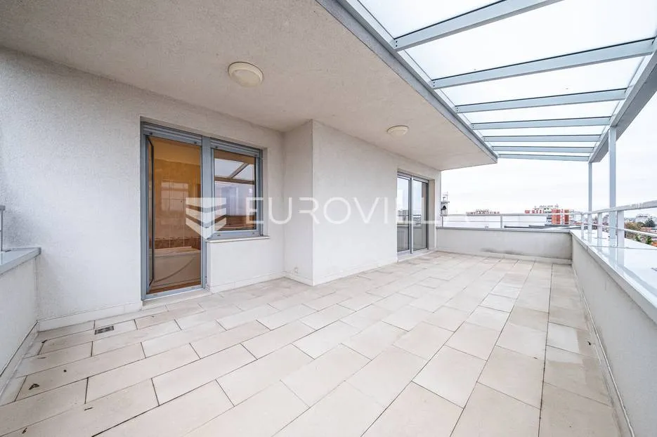 zagreb, jordanovac, prekrasan peterosoban stan 230 m2 s garažom i parkirnim mjestom - slika 10
