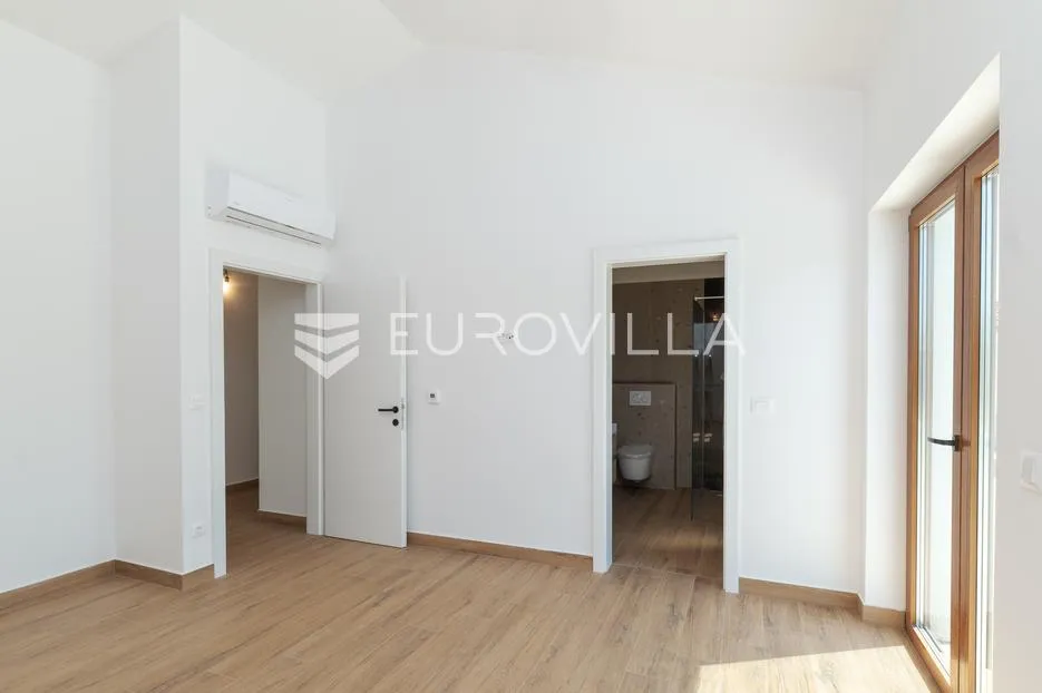 istra, majkusi, luksuzna novogradnja s bazenom na parceli od 868 m² - slika 18