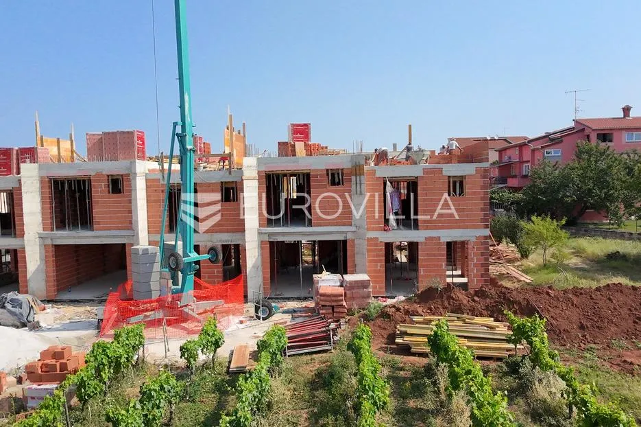 istra, poreč - novogradnja, modena kuća u nizu nkp 83,65 m2 - slika 7