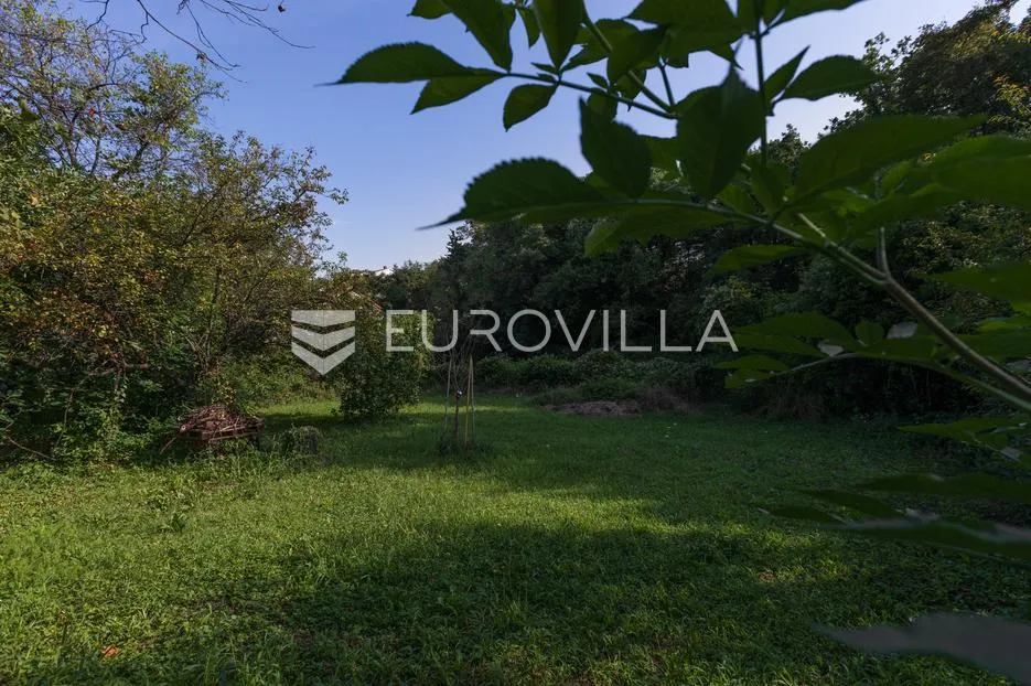 drenova, trosoban stan s dvije kupaonice, terasa i dio vrta, prizemlje obiteljske kuće, 72 m² - slika 15