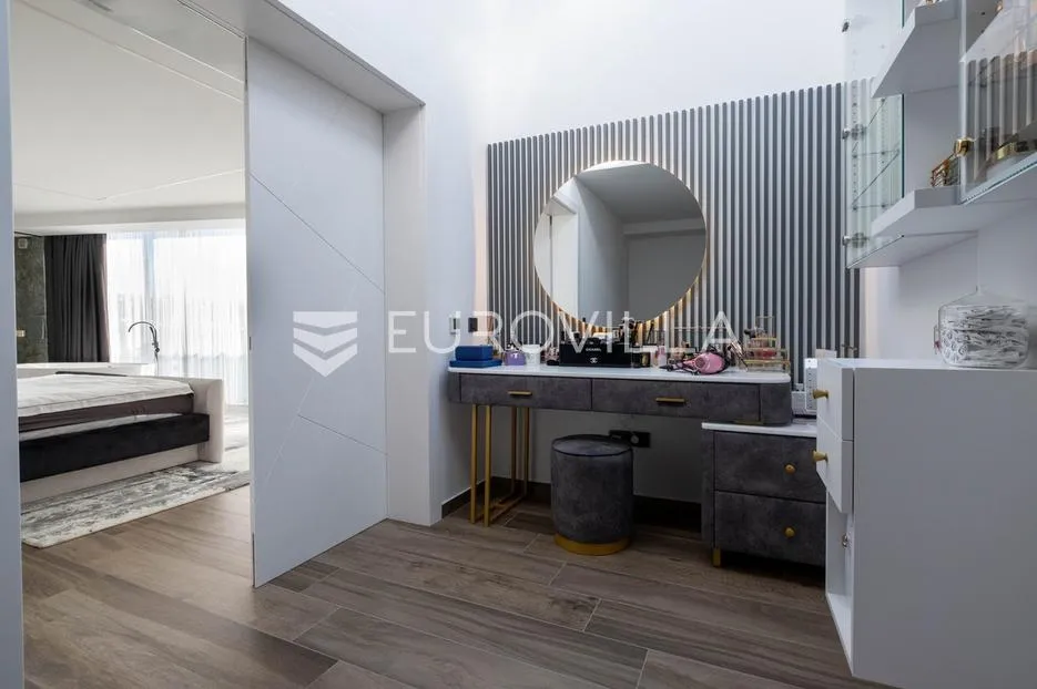 opatija, prekrasan penthause 228 m² s besprijekornim pogledom - slika 48