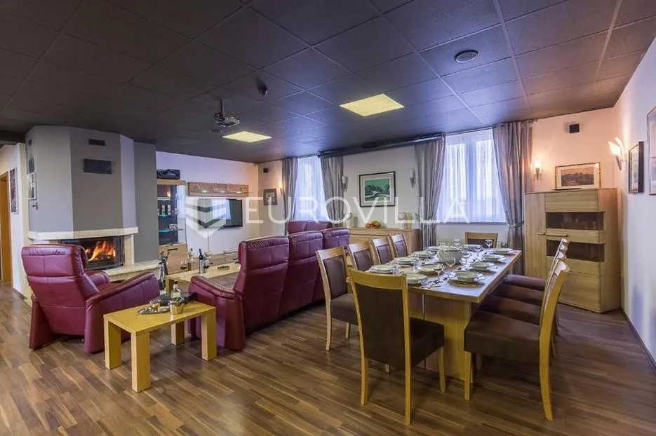g.kotar, ravna gora, uhodani turistički objekt 1500 m² na parceli od 3799 m² - slika 19