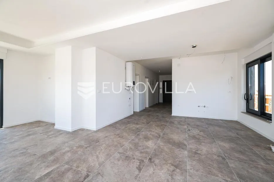 zadar, privlaka, trosoban stan na prvom katu s pogledom na more 113,95 m² - slika 2