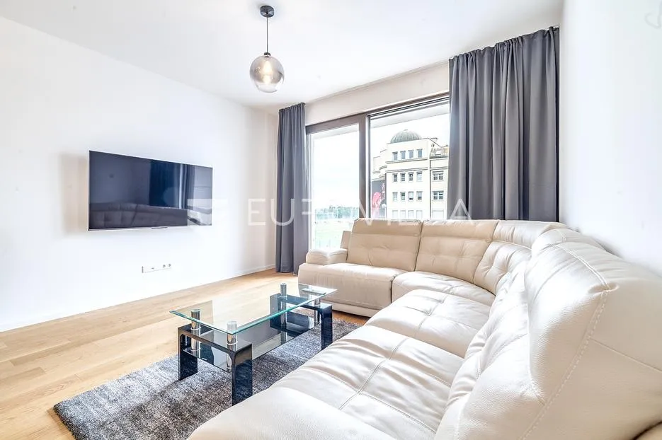 zagreb, maksimir komforan četverosoban stan 96 m² 2gpm - slika 4