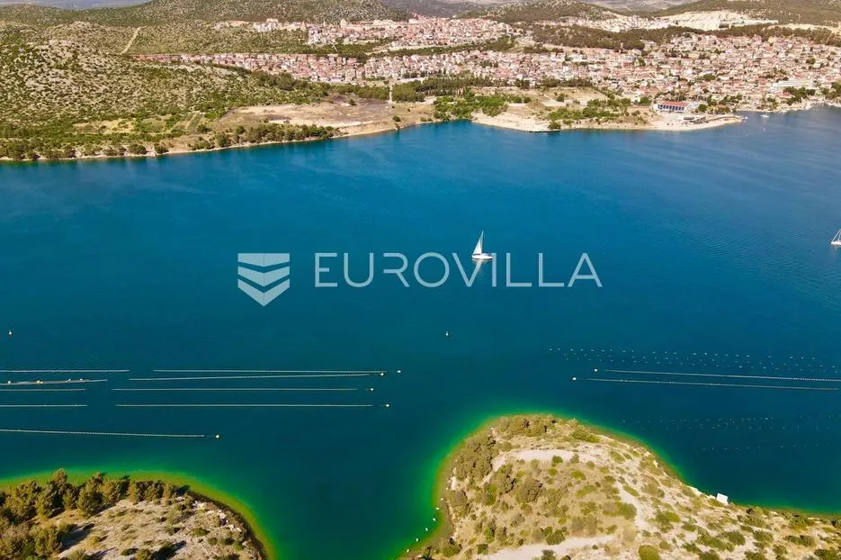 šibenik, martinska, poljoprivredno zemljište prvi red do mora, 20394 m² - slika 3