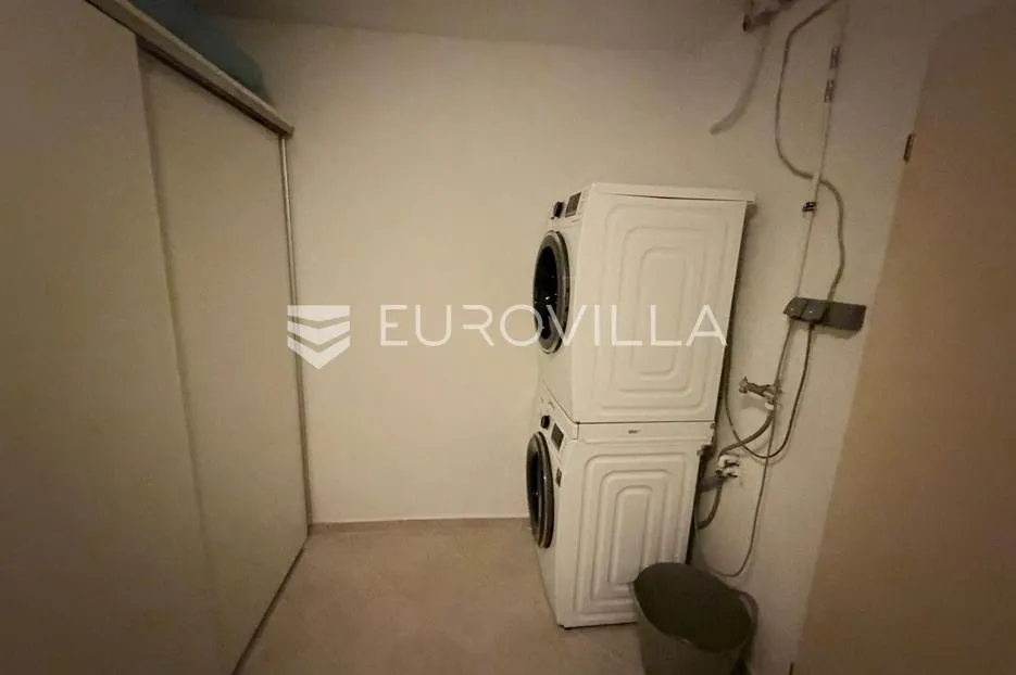 crikvenica, kuća s četiri apartmana, bazenom, uhodan turistički posao s pogledom na more - slika 36