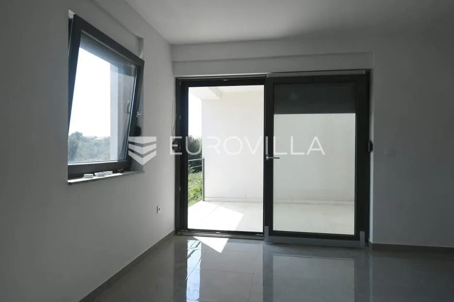zadar, zaton, trosoban stan s krovnom terasom, 50 m od mora - slika 26