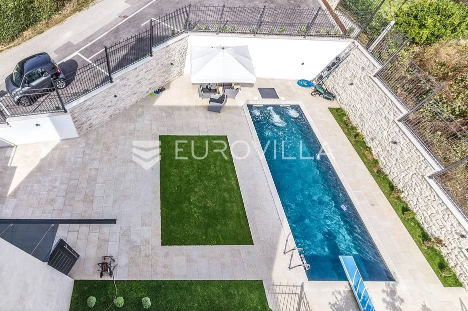 šestinski dol, luksuzna vila 370 m2 s bazenom na zemljištu 800 m2 - slika 23
