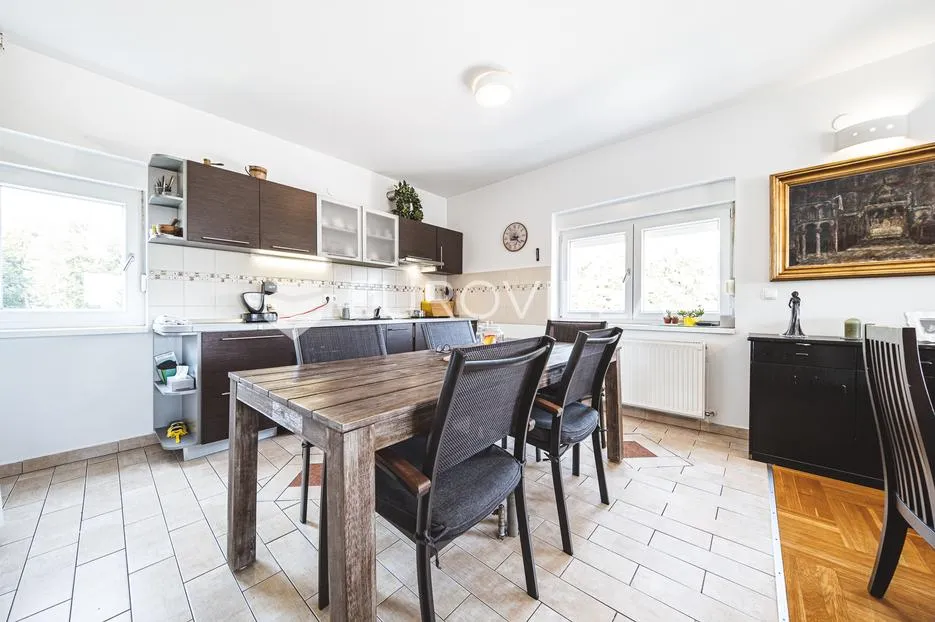 zagreb, gornji bukovac, prekrasan četverosoban stan s garažom, parking, 144 m² - slika 6