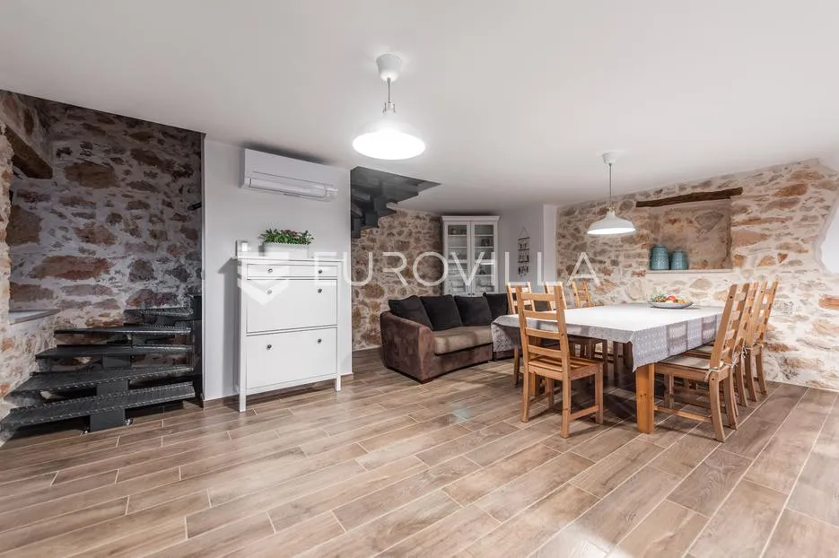 istra, umag, autentična istarska kamena kuća 260 m², okružena zelenilom, 1349 m² okućnice - slika 20