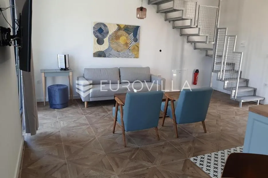 lovran, predivna kuća s tri apartmana 50 m od mora - slika 2