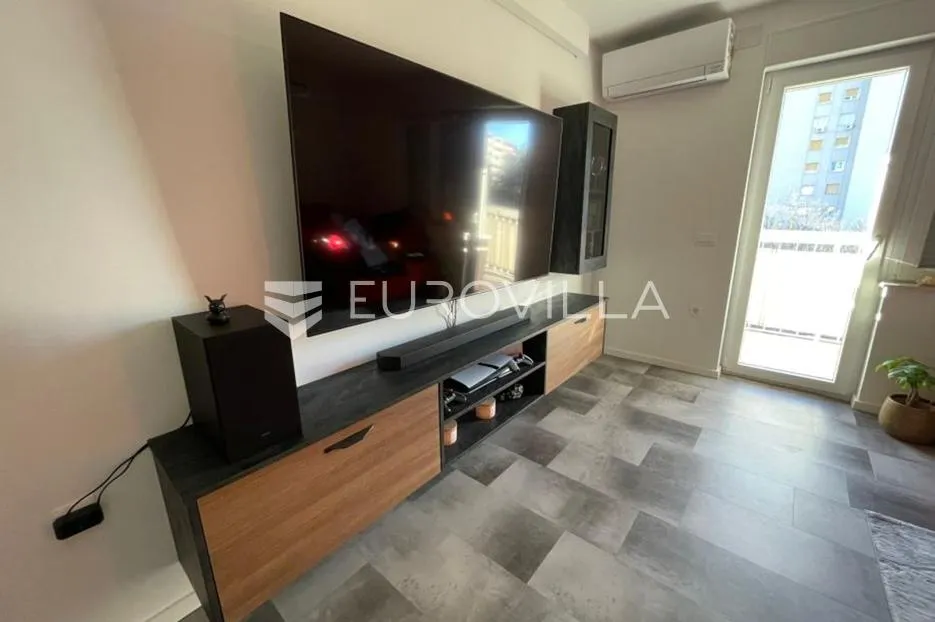 rijeka, gornja vežica, 51 m² moderno uređen, balkon - slika 4