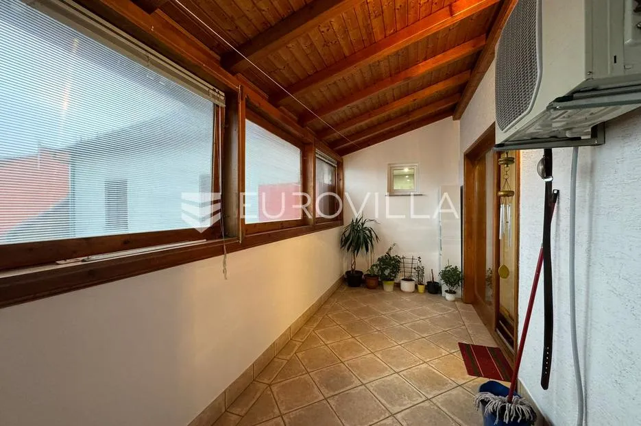 vrpolje, kvalitetna višenamjenska zgrada od 800 m² - slika 31