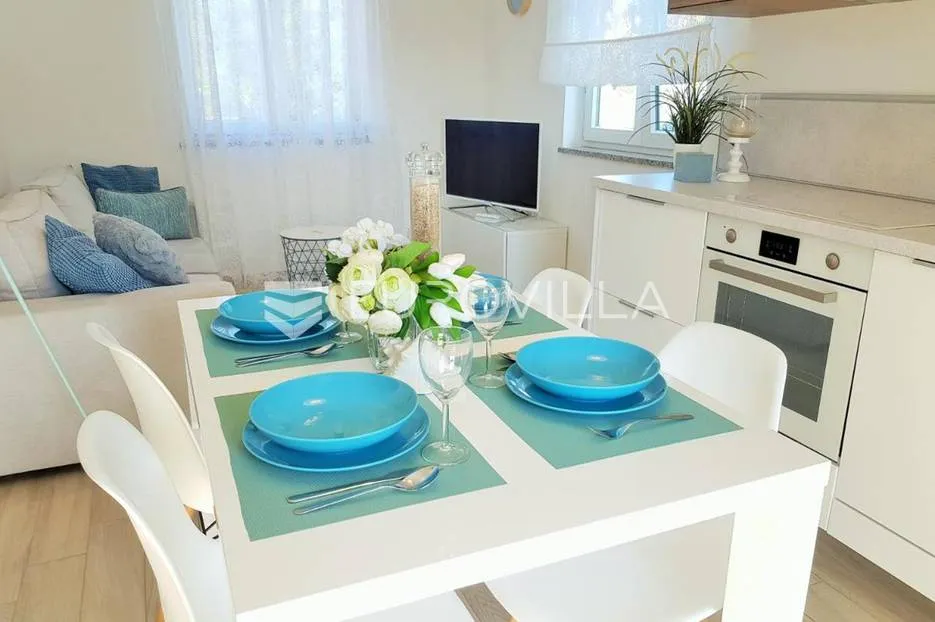premantura, kuća s četiri apartmana i bazenom - slika 13