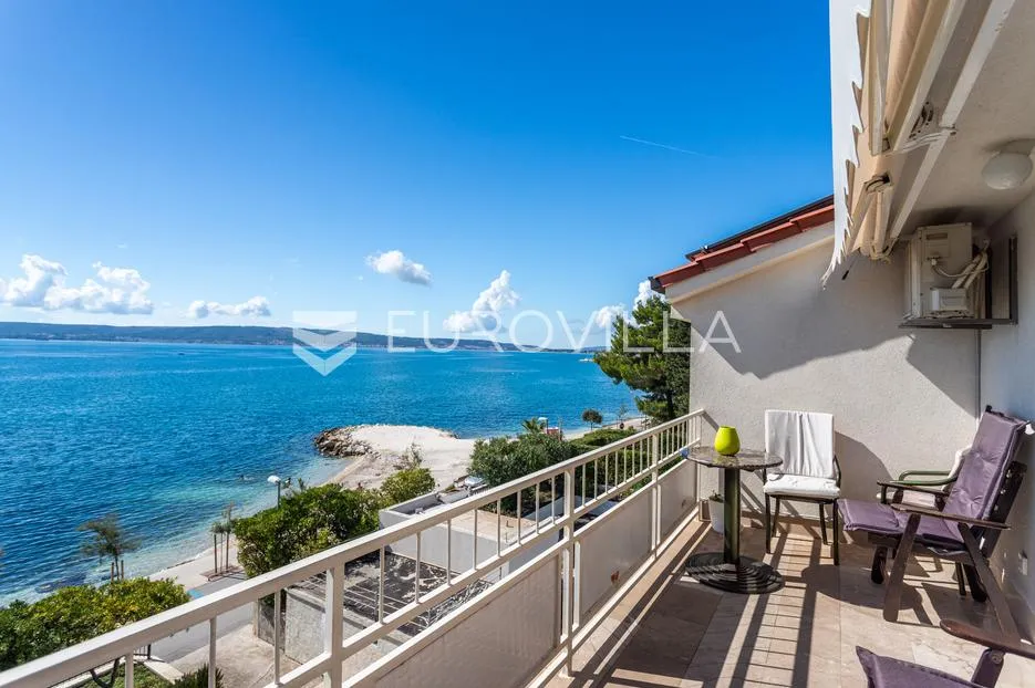 kaštel stari, dvosoban stan s predivnim pogledom, prvi red do mora - slika 13