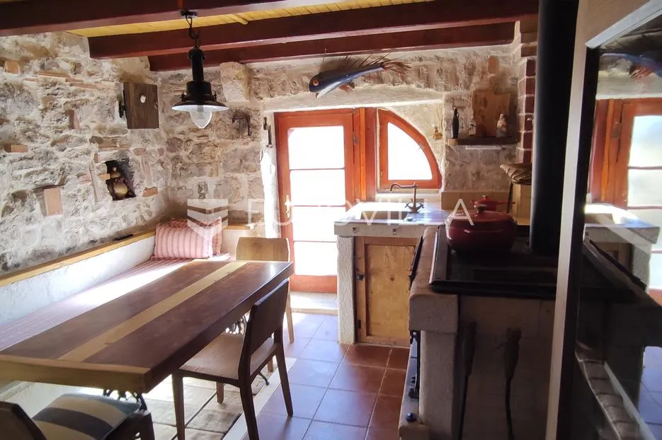 Hvar, Gdinj, kompletno renovirana kamena kuća u nizu - Gdinj, Jelsa