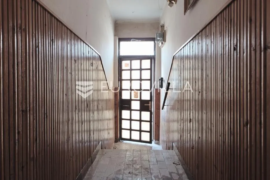 osijek, donji grad, kuća s dvorištem za adaptaciju 236 m² - slika 2