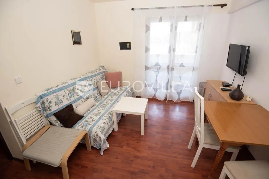 tisno, ekskluzivna apartmanska kuća prvi red do mora s panoramskim pogledom i brodicom - slika 43