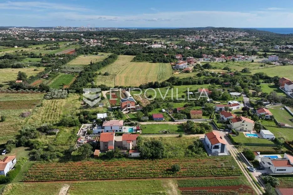 Istra, Fažana, Valbandon, građevinsko zemljište na odličnoj lokaciji, PRILIKA - Valbandon, Fažana