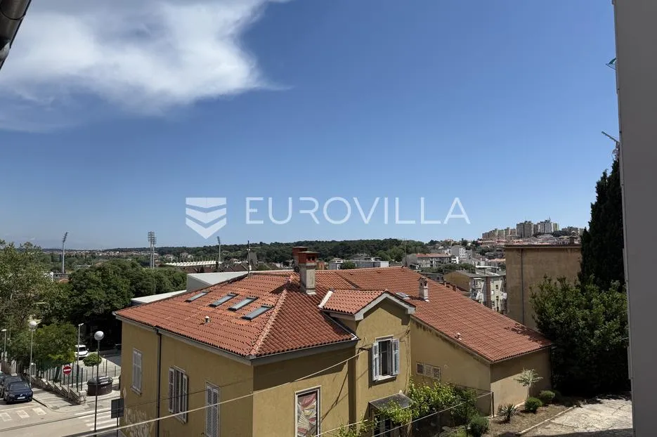 pula, monte zaro: luksuzni trosobni stan 90 m² s garažom u srcu grada - slika 14